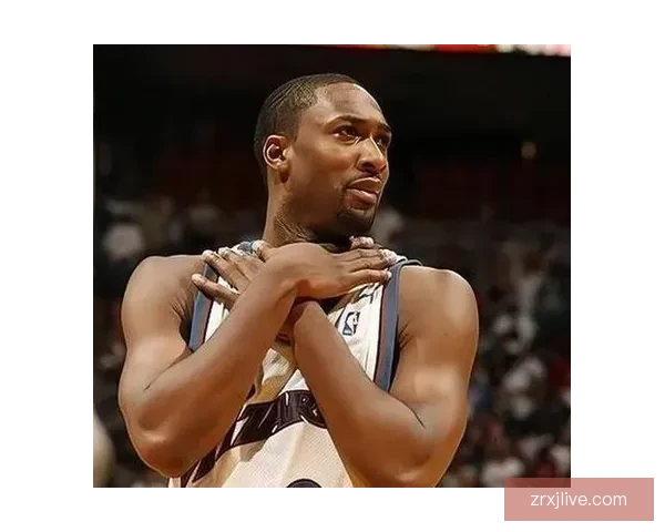 纳斯：战胜黄蜂是关键胜利 防守与心理素质为取胜关键